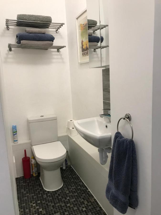 Flat Rocks, With Parking, 100M From Beach Apartment Perranporth Luaran gambar